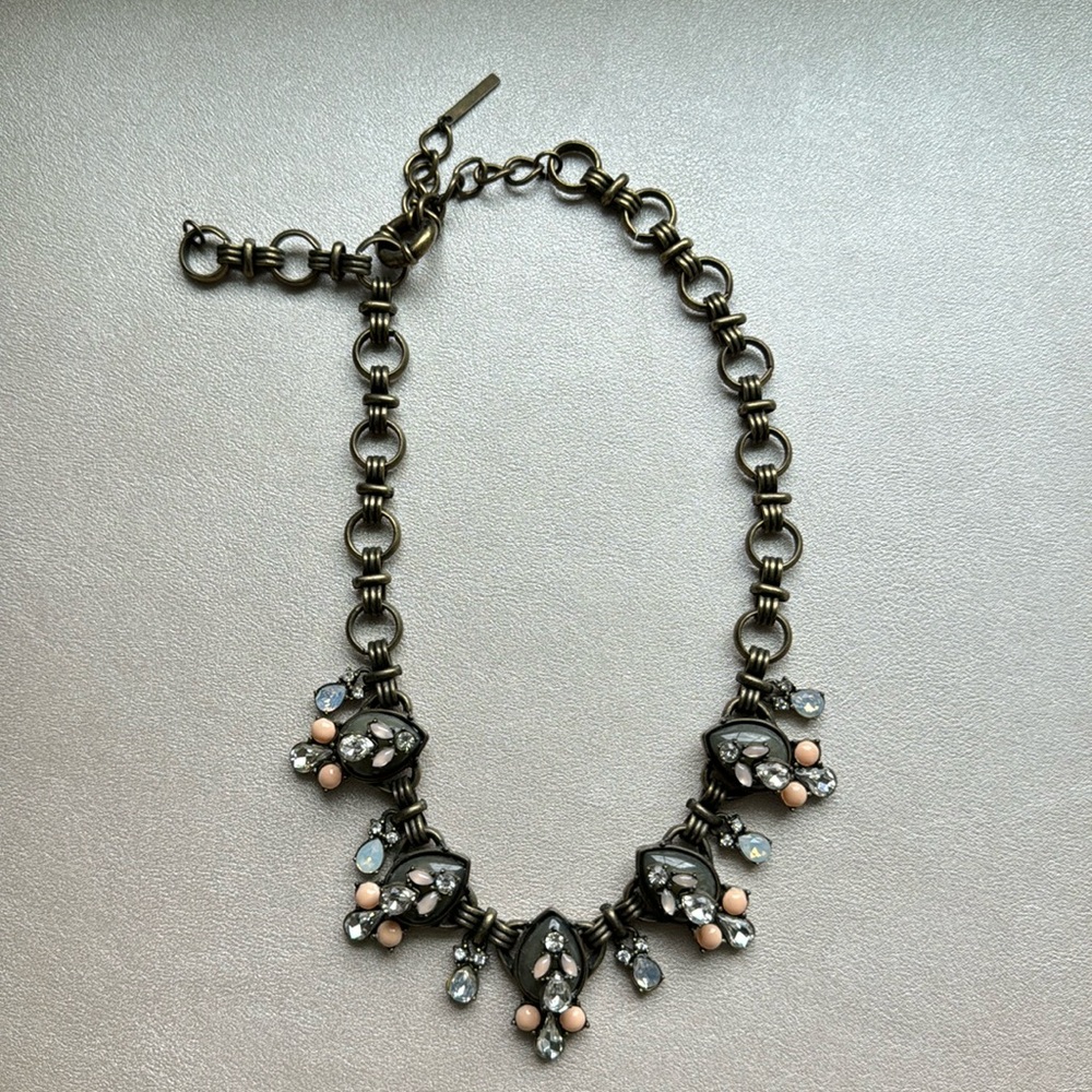 Interesting necklace 20”